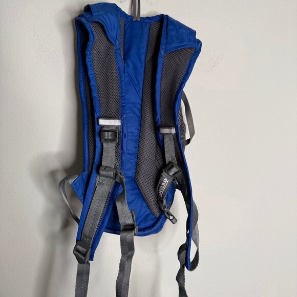 Camelbak Unisex Rogue Hydration Pack Backpack Blue Hiking Running Cycling - Picture 2 of 3